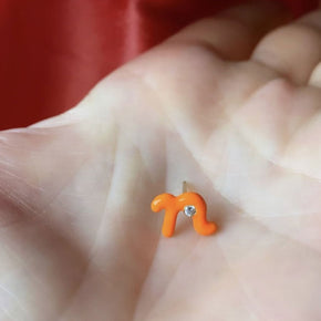 munchkin orange stud on palm