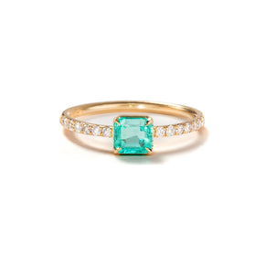 diamonds emerald gold ring