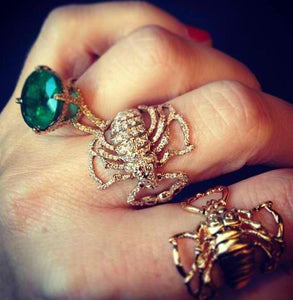 scorpion rings on fingers